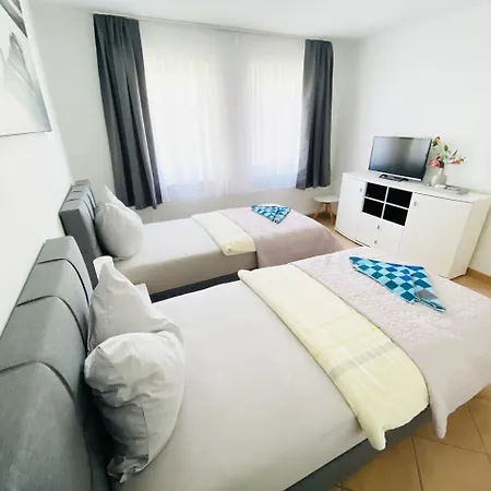 Apartment 5 *