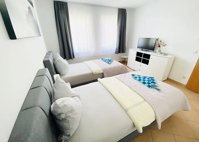 Апартаменты 5 *